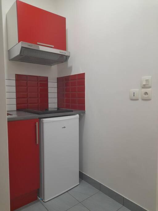 דירות ביוסי-סיינט-ג'ורג' Studio - 1 Min Rer - 10Min Disney & 30 Min Paris - Free Parking & Wifi מראה חיצוני תמונה